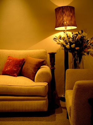 Luz amarela para conforto e relaxamento 